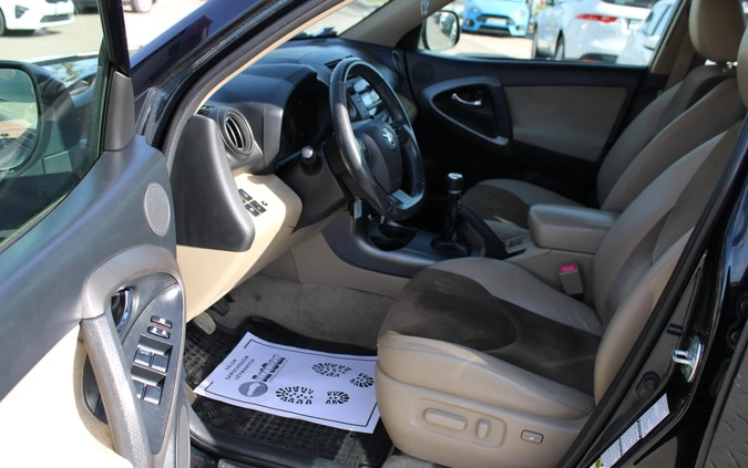 Toyota RAV4 cena 39900 przebieg: 274513, rok produkcji 2011 z Dukla małe 407